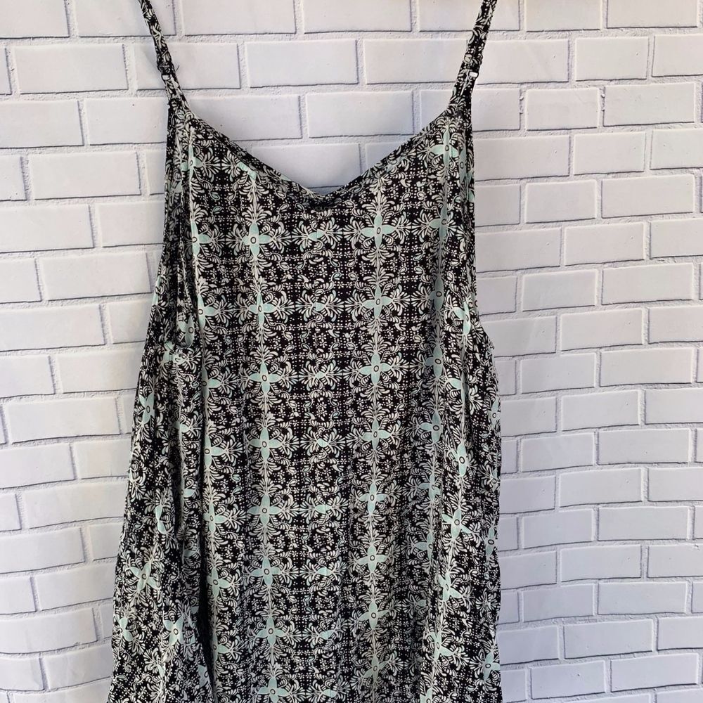 Volcom Flowy Black and White‎ Romper Size S